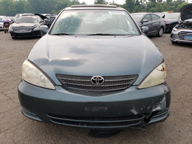 4T1BE32K12U615030 - 2002 TOYOTA CAMRY LE GREEN photo 5