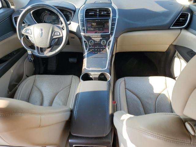 2LMTJ6LR0GBL45965 - 2016 LINCOLN MKX RESERVE WHITE photo 8