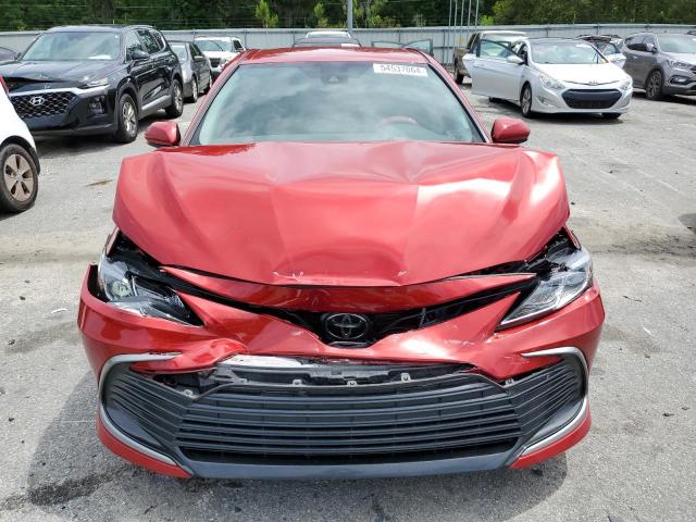 4T1C11AK7PU084090 - 2023 TOYOTA CAMRY LE RED photo 5