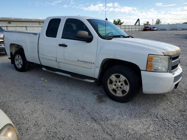 1GCEC19068Z176824 - 2008 CHEVROLET SILVERADO C1500 WHITE photo 4