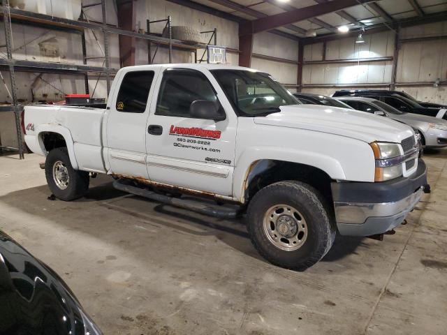 1GCHK29U34E177018 - 2004 CHEVROLET SILVERADO K2500 HEAVY DUTY WHITE photo 4