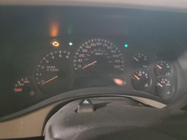 1GCHK29U34E177018 - 2004 CHEVROLET SILVERADO K2500 HEAVY DUTY WHITE photo 9