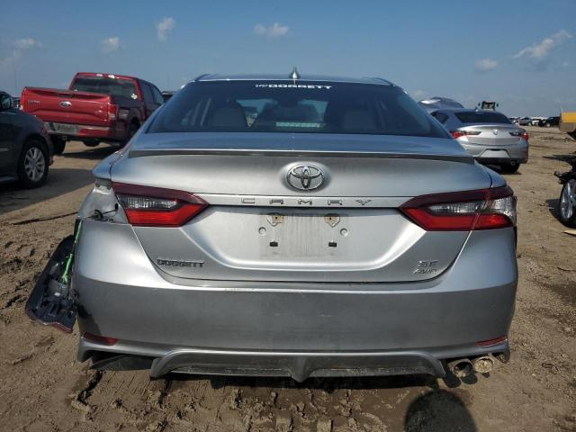 4T1G11BK6RU108737 - 2024 TOYOTA CAMRY SE NIGHT SHADE SILVER photo 6