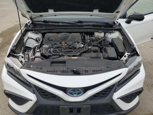 4T1T31AK0PU047716 - 2023 TOYOTA CAMRY SE NIGHT SHADE WHITE photo 11
