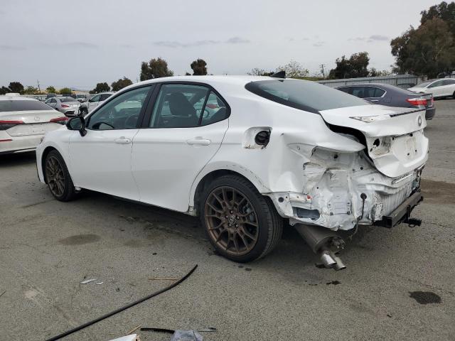 4T1T31AK0PU047716 - 2023 TOYOTA CAMRY SE NIGHT SHADE WHITE photo 2