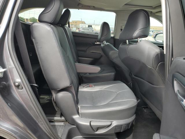 5TDGZRAH0LS005911 - 2020 TOYOTA HIGHLANDER XLE GRAY photo 11