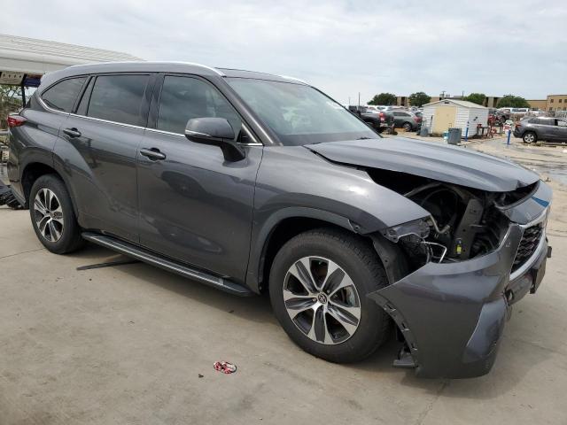 5TDGZRAH0LS005911 - 2020 TOYOTA HIGHLANDER XLE GRAY photo 4