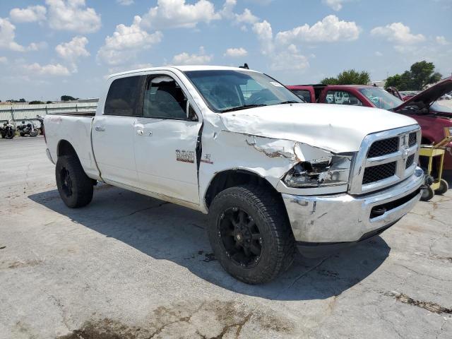 3C6UR5DL5HG754910 - 2017 RAM 2500 SLT თეთრი ფოტო 4