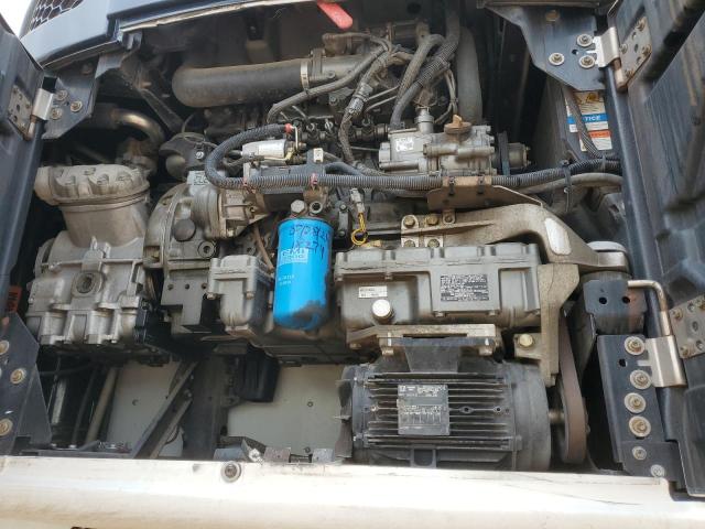 1UYVS2539M2208002 - 2021 UTILITY VS2RA Սպիտակ լուսանկար 9