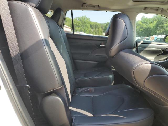 5TDHZRBH1NS205959 - 2022 TOYOTA HIGHLANDER XLE Weiß Foto 11