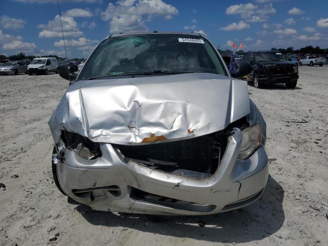 2A4GP54L26R880719 - 2006 CHRYSLER TOWN & COU TOURING 银色 照片 5