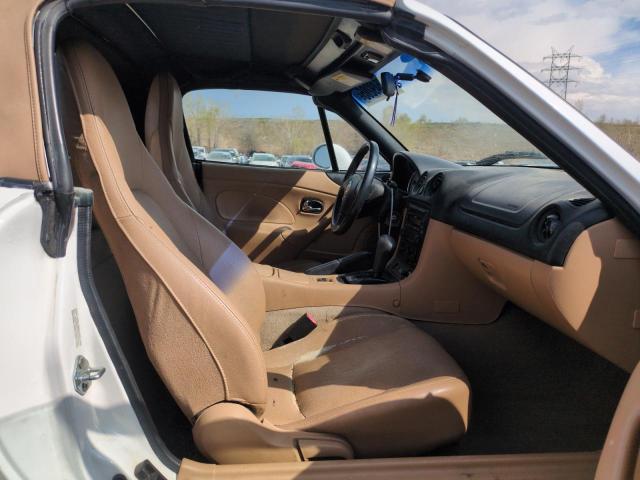 JM1NB353X20229549 - 2002 MAZDA MX-5 MIATA BASE WHITE photo 10