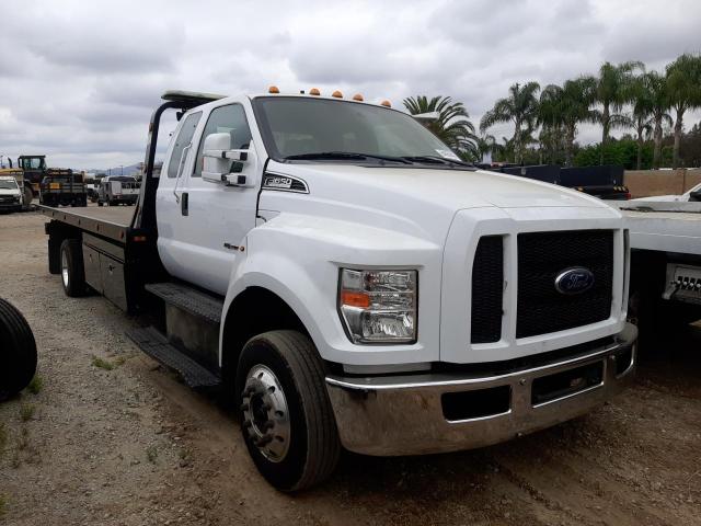 1FDWX6DEXJDF02311 - 2018 FORD F650 SUPER DUTY WHITE photo 4