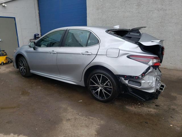 4T1G11AK3RU886916 - 2024 TOYOTA CAMRY SE NIGHT SHADE SILVER photo 2