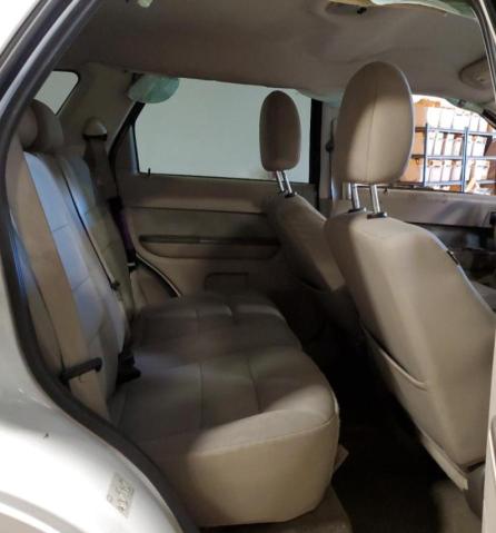 1FMCU0D75CKC29514 - 2012 FORD ESCAPE XLT 白色 照片 11