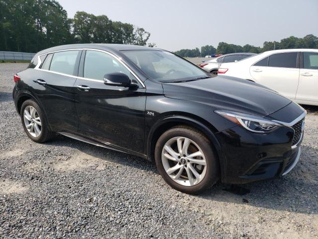 SJKCH5CP9JA058452 - 2018 INFINITI QX30 BASE BLACK photo 4