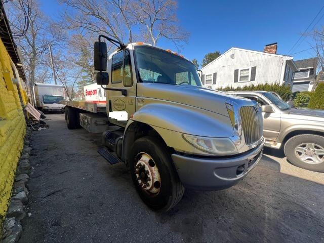 2004 INTERNATIONAL 4000 4300, 