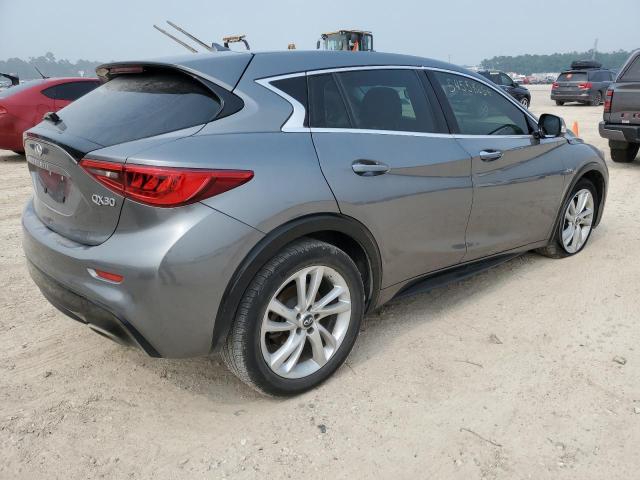 SJKCH5CP5JA054270 - 2018 INFINITI QX30 BASE Silber Foto 3