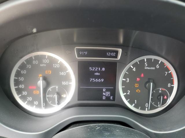 SJKCH5CP5JA054270 - 2018 INFINITI QX30 BASE Silber Foto 9