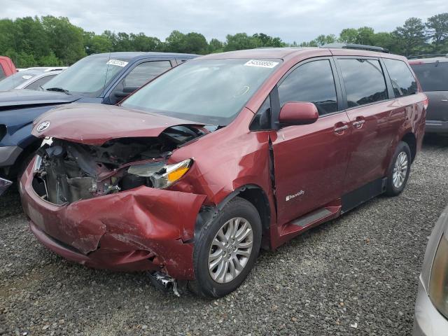 2014 TOYOTA SIENNA XLE, null