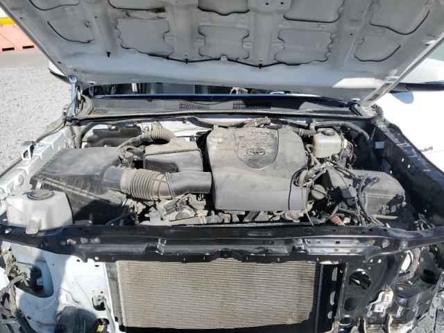 3TMDZ5BN3JM050483 - 2018 TOYOTA TACOMA DOUBLE CAB WHITE photo 11