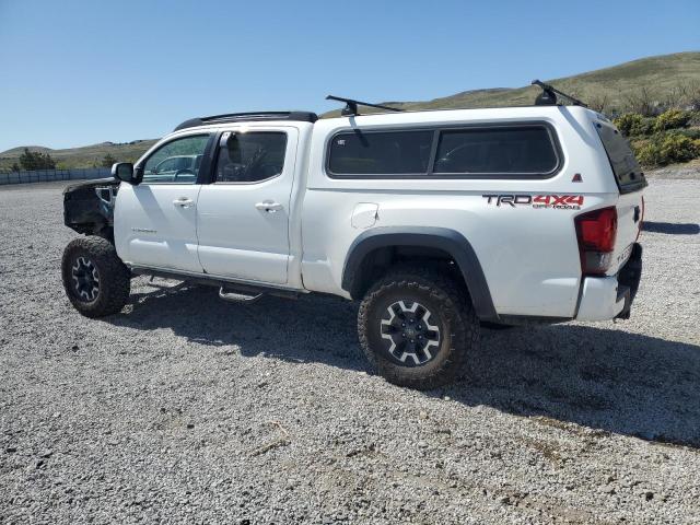3TMDZ5BN3JM050483 - 2018 TOYOTA TACOMA DOUBLE CAB WHITE photo 2