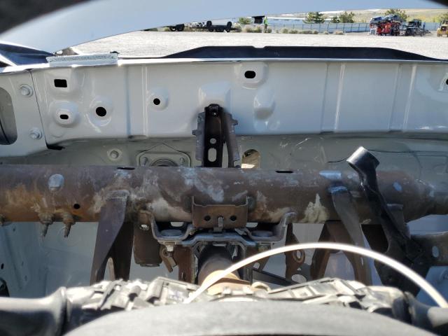 3TMDZ5BN3JM050483 - 2018 TOYOTA TACOMA DOUBLE CAB WHITE photo 9