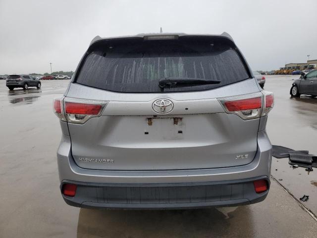 5TDKKRFH6GS507271 - 2016 TOYOTA HIGHLANDER XLE SILVER photo 6