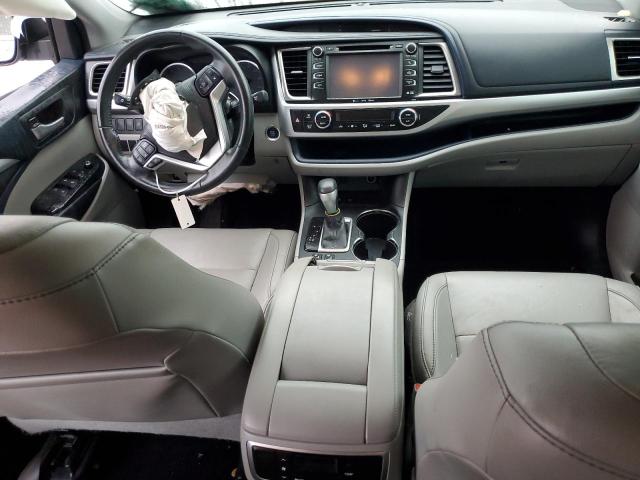 5TDKKRFH6GS507271 - 2016 TOYOTA HIGHLANDER XLE SILVER photo 8