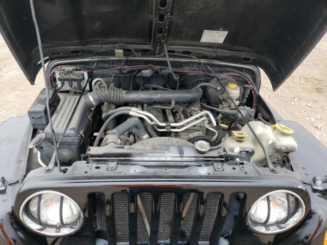 1J4FA59S14P770689 - 2004 JEEP WRANGLER SAHARA BLACK photo 12