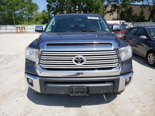 5TFHY5F12HX629061 - 2017 TOYOTA TUNDRA CREWMAX LIMITED GRAY photo 5