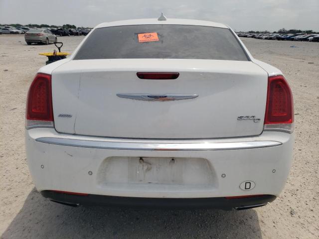 2C3CCAKG5HH571239 - 2017 CHRYSLER 300C WHITE photo 6