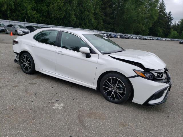4T1G31AK0PU600057 - 2023 TOYOTA CAMRY SE NIGHT SHADE WHITE photo 4