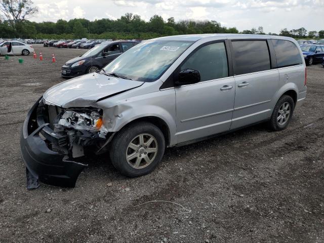 2A4RR2D13AR358397 - 2010 CHRYSLER TOWN & COU LX SILVER photo 1