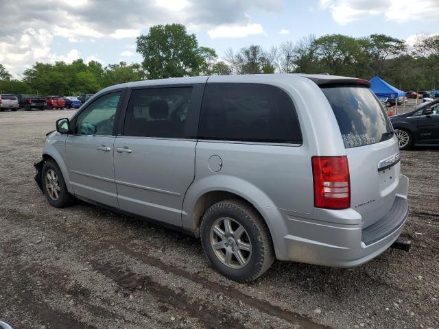 2A4RR2D13AR358397 - 2010 CHRYSLER TOWN & COU LX SILVER photo 2