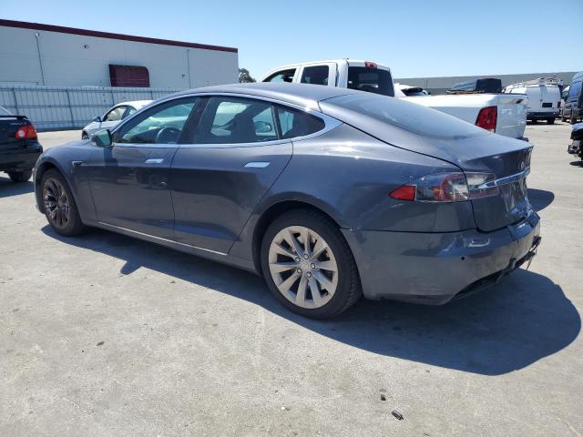 5YJSA1E12GF175777 - 2016 TESLA MODEL S ნაცრისფერი ფოტო 2