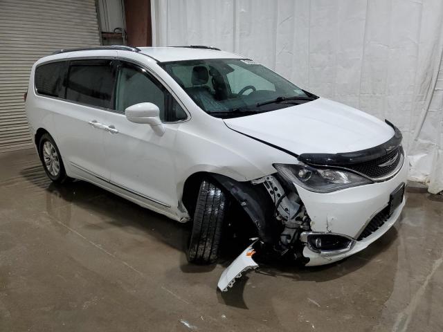 2C4RC1BG6KR731748 - 2019 CHRYSLER PACIFICA TOURING L WHITE photo 4