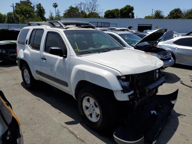 5N1AN0NU7DN816855 - 2013 NISSAN XTERRA X WHITE photo 4