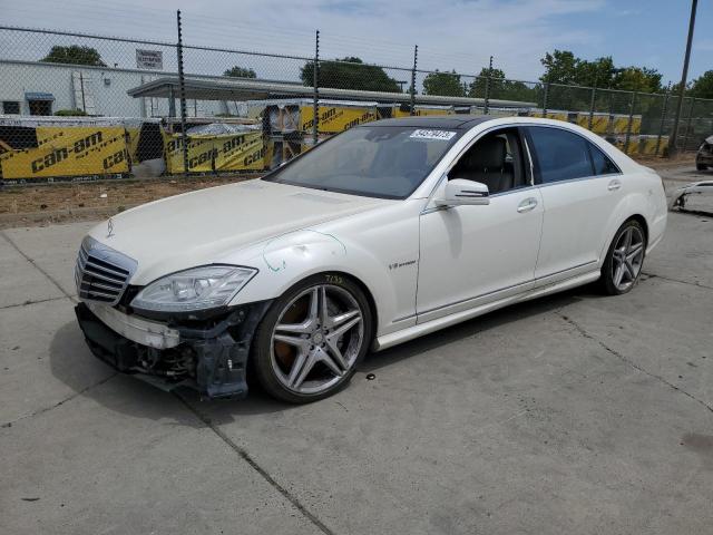 WDDNG7EB1BA380909 - 2011 MERCEDES-BENZ S 63 AMG WHITE photo 1