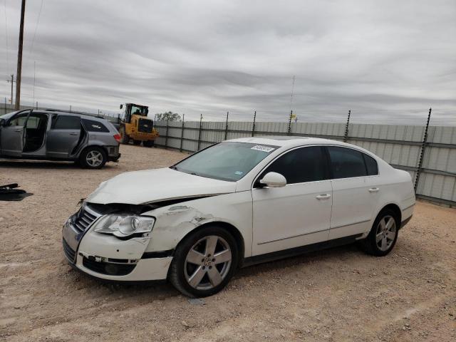 WVWEK73C88E180437 - 2008 VOLKSWAGEN PASSAT LUX WHITE photo 1