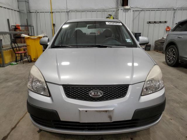 KNADE223196458157 - 2009 KIA RIO BASE SILVER photo 5