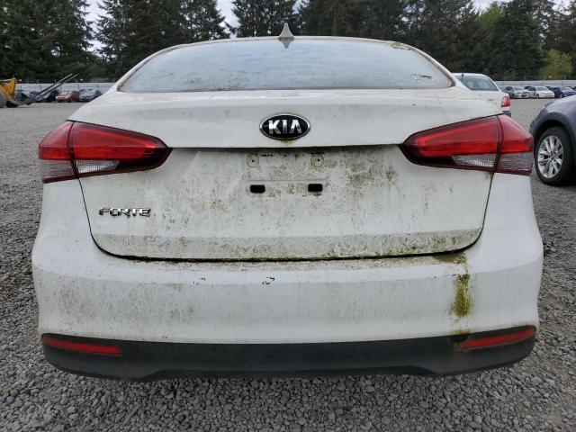 3KPFK4A76JE205466 - 2018 KIA FORTE LX WHITE photo 6