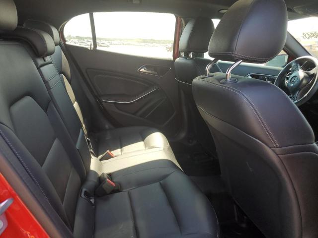 WDCTG4EBXKJ615138 - 2019 MERCEDES-BENZ GLA 250 Rojo foto 10