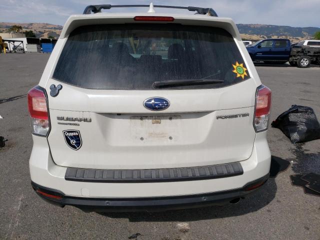 JF2SJAWC0JH582540 - 2018 SUBARU FORESTER 2.5I TOURING WHITE photo 6