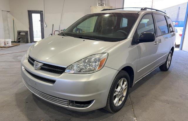 5TDBA23C54S015118 - 2004 TOYOTA SIENNA LE GRAY photo 2