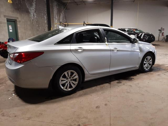 5NPEB4AC8CH406115 - 2012 HYUNDAI SONATA GLS SILVER photo 3