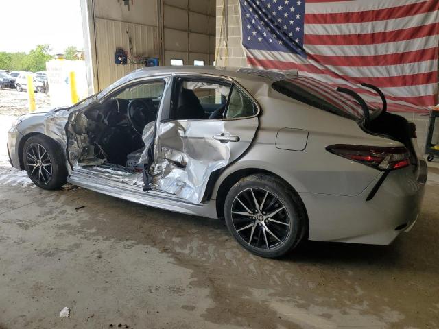 4T1G11AKXNU713419 - 2022 TOYOTA CAMRY SE Gümüş foto 2