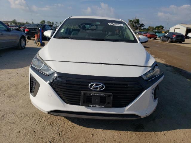 KMHC75LD5JU076145 - 2018 HYUNDAI IONIQ LIMITED WHITE photo 5