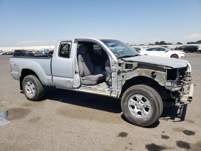 5TETU62N66Z196063 - 2006 TOYOTA TACOMA PRERUNNER ACCESS CAB SILVER photo 4