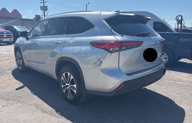 5TDGZRAH2LS509392 - 2020 TOYOTA HIGHLANDER XLE 银色 照片 3